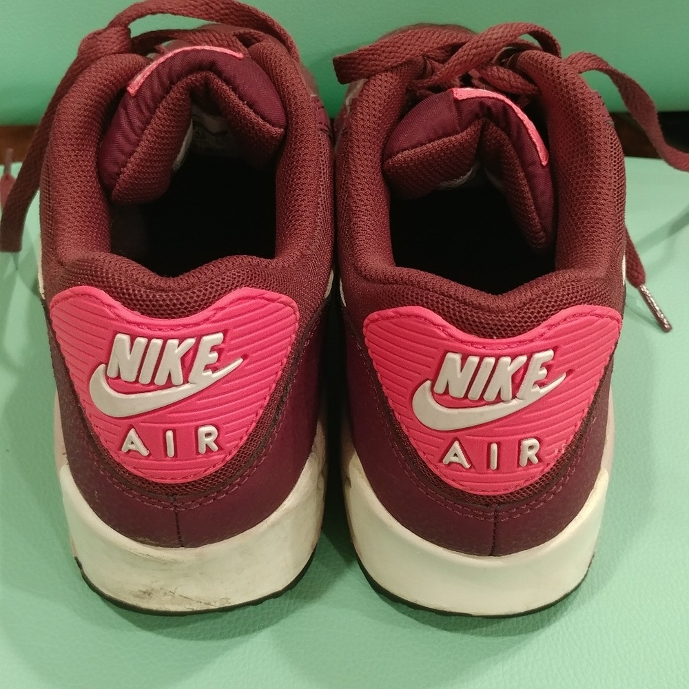 Nike air max shoes